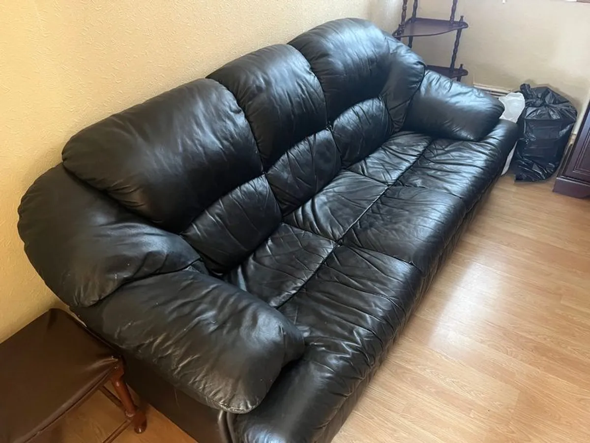 Black Leather Suite - Image 1