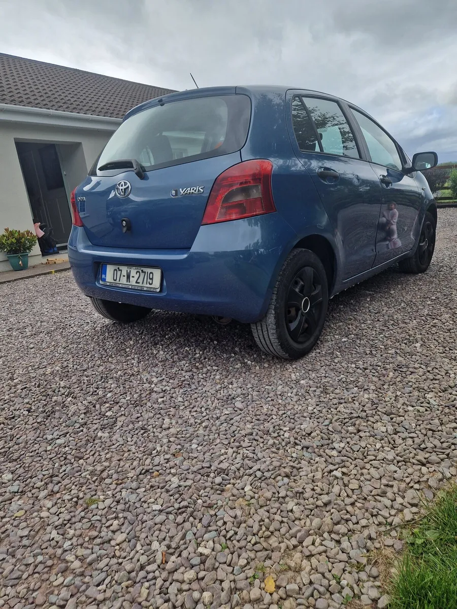 Toyota Yaris 2007 - Image 2