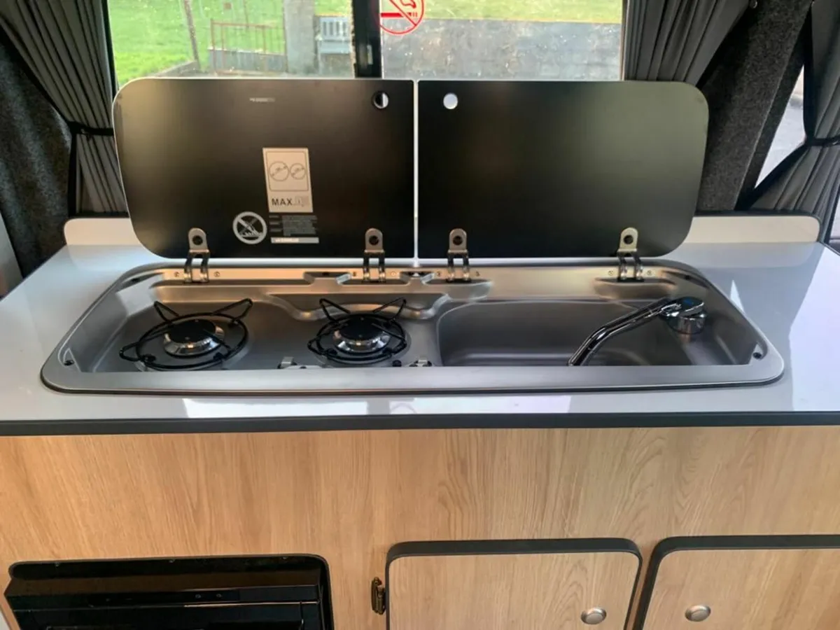 Camper Van - Image 3
