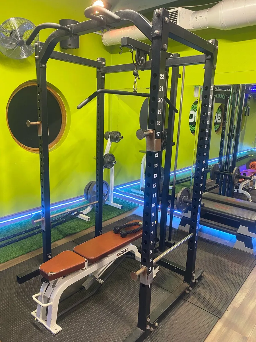 FITNESS STUDIO / GYM EQUIPMENT FOR SALE - Image 3