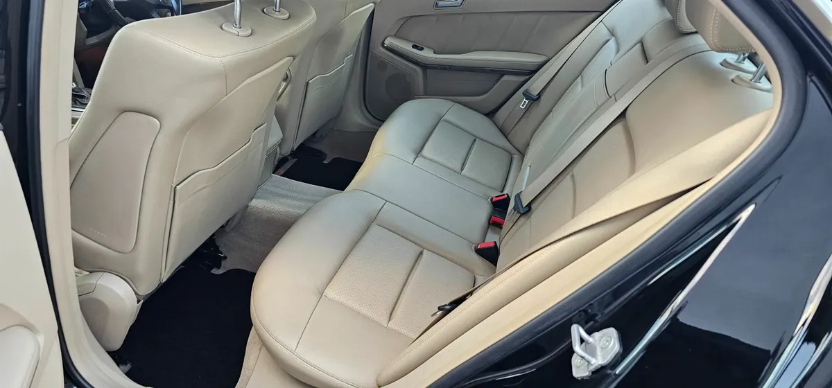 Mercedes-Benz E-Class 2011 2.0 Blue efficiency 4Dr - Image 4