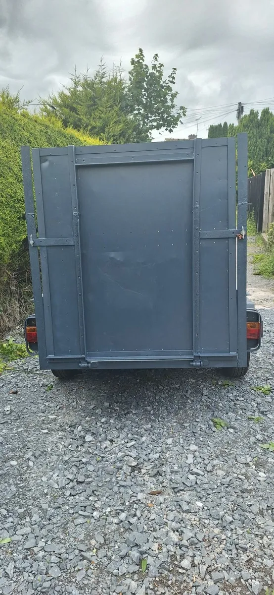 Trailer - Image 3