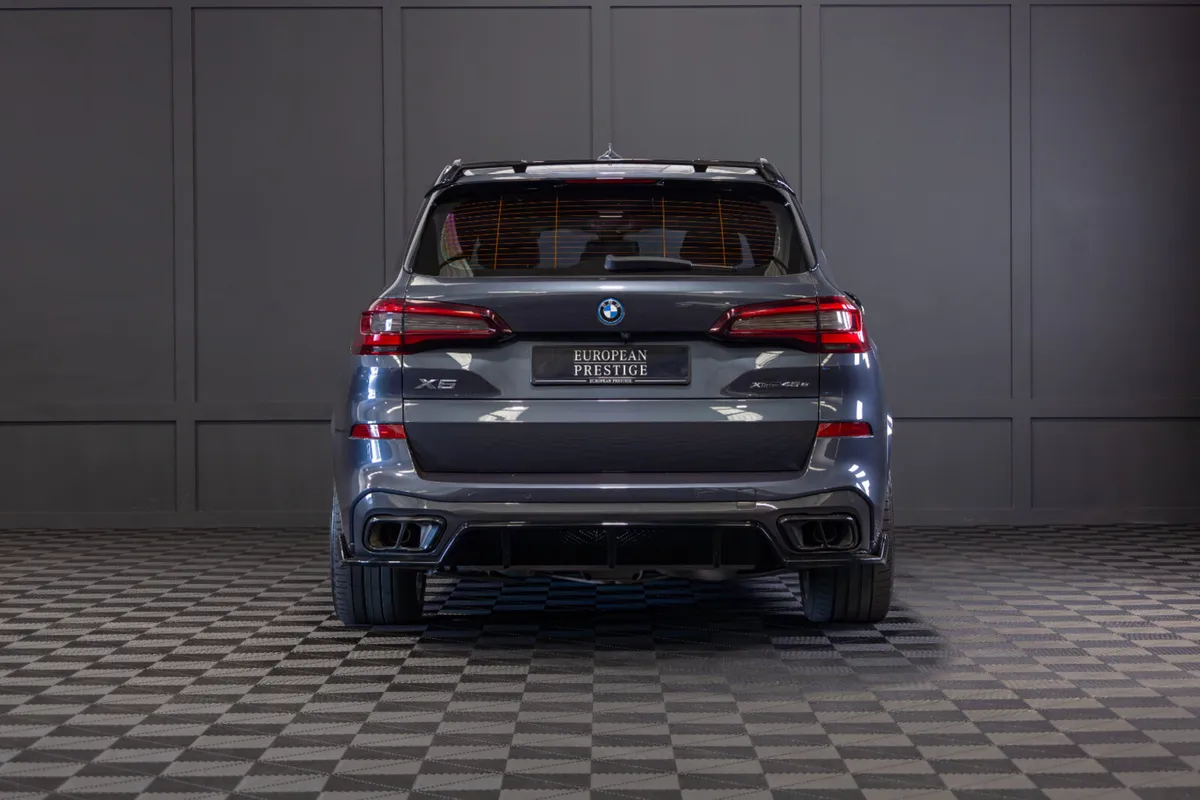 2022 BMW X5 X-Drive 45e M-Sport - Image 4