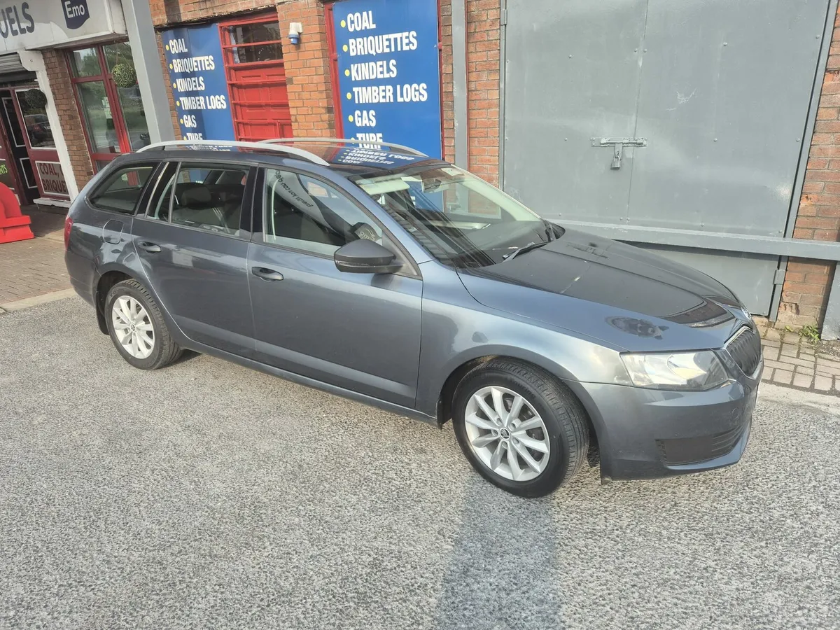Skoda Octavia 1.6 Diesel - Image 4