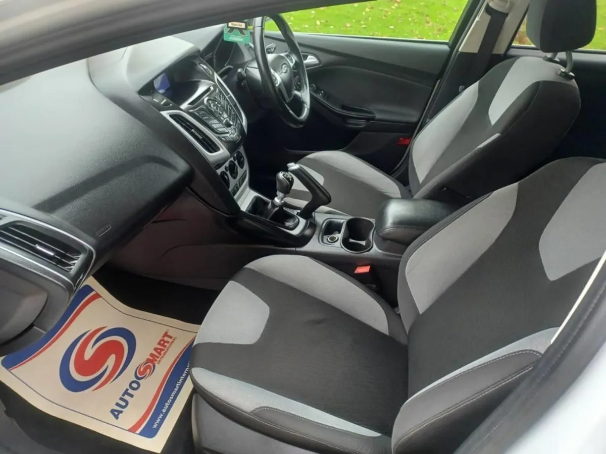 Ford Focus Zetec 2012 - Image 2