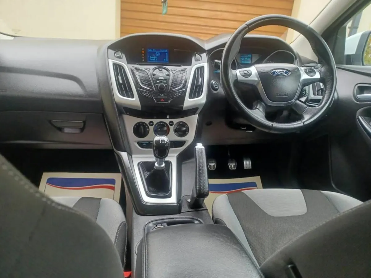 Ford Focus Zetec 2012 - Image 4