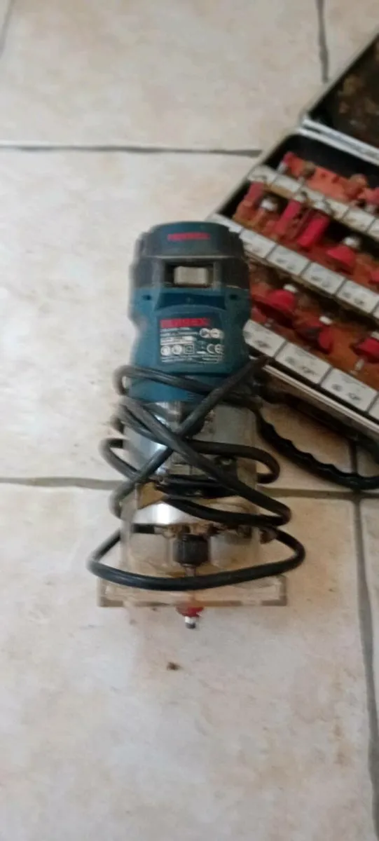 Router - Image 1