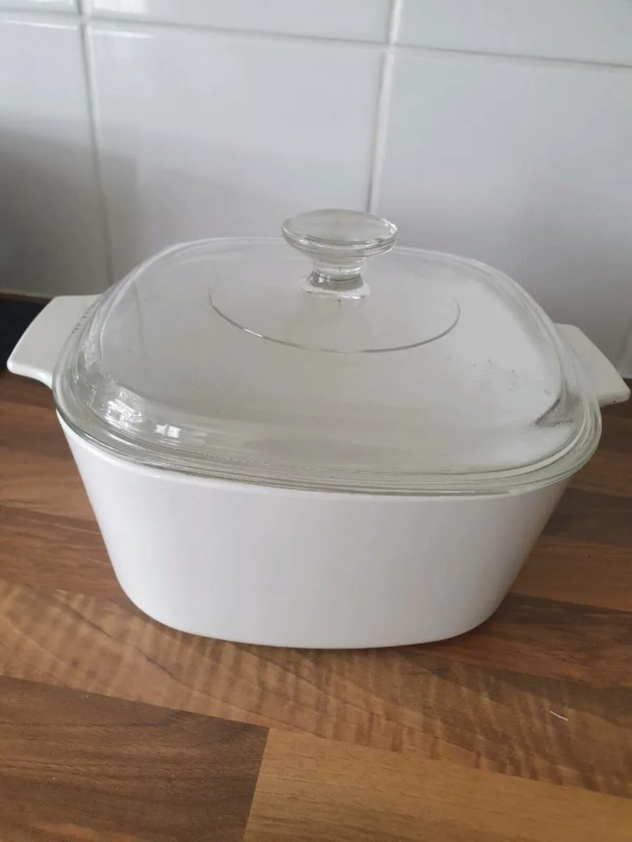 Casserole dish - Image 1