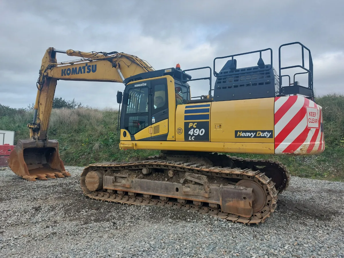 Komatsu PC490LC-11 - Image 3