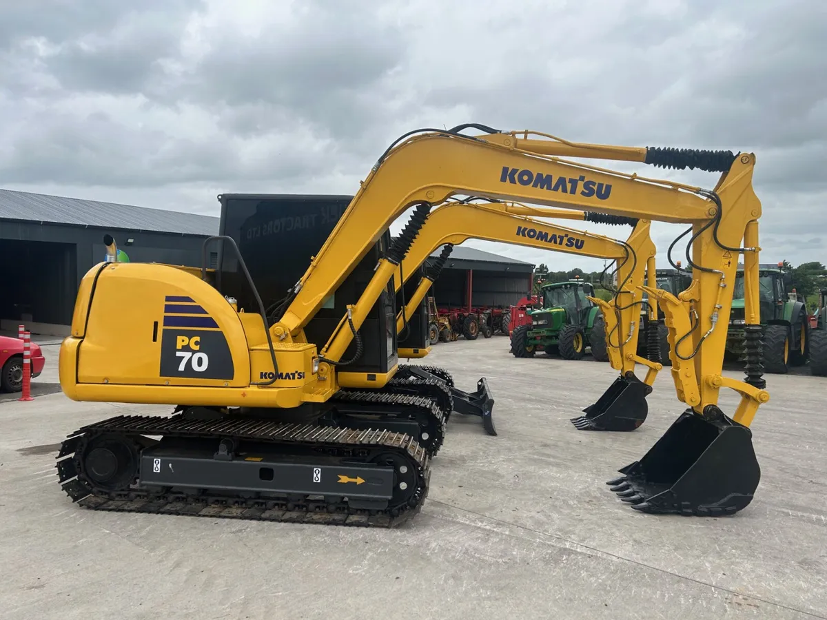 x2 Komatsu PC 70-8  Year 22 & 23 - Image 2