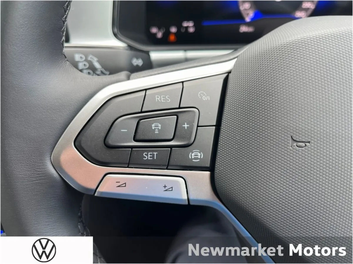 Volkswagen T-Roc 252 Registration Edition 75 2.0t - Image 4