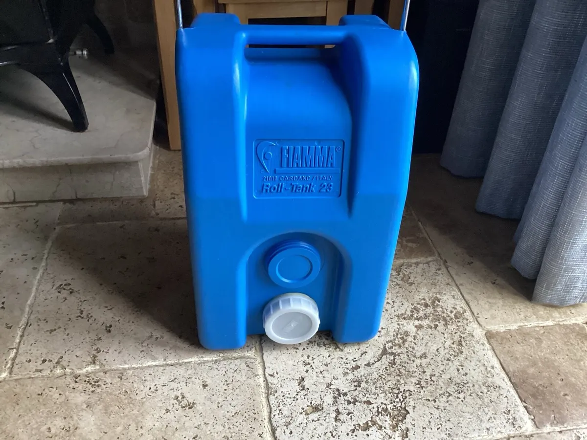 Caravan waste water tank on wheels - Image 1
