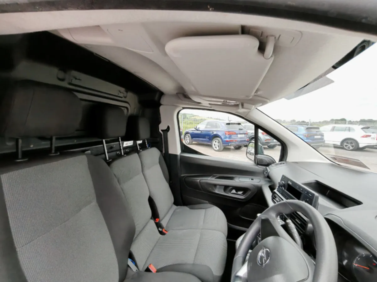 Opel Combo 2022 - Image 4