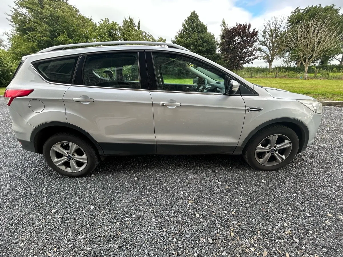 Commercial Ford Kuga - Image 2