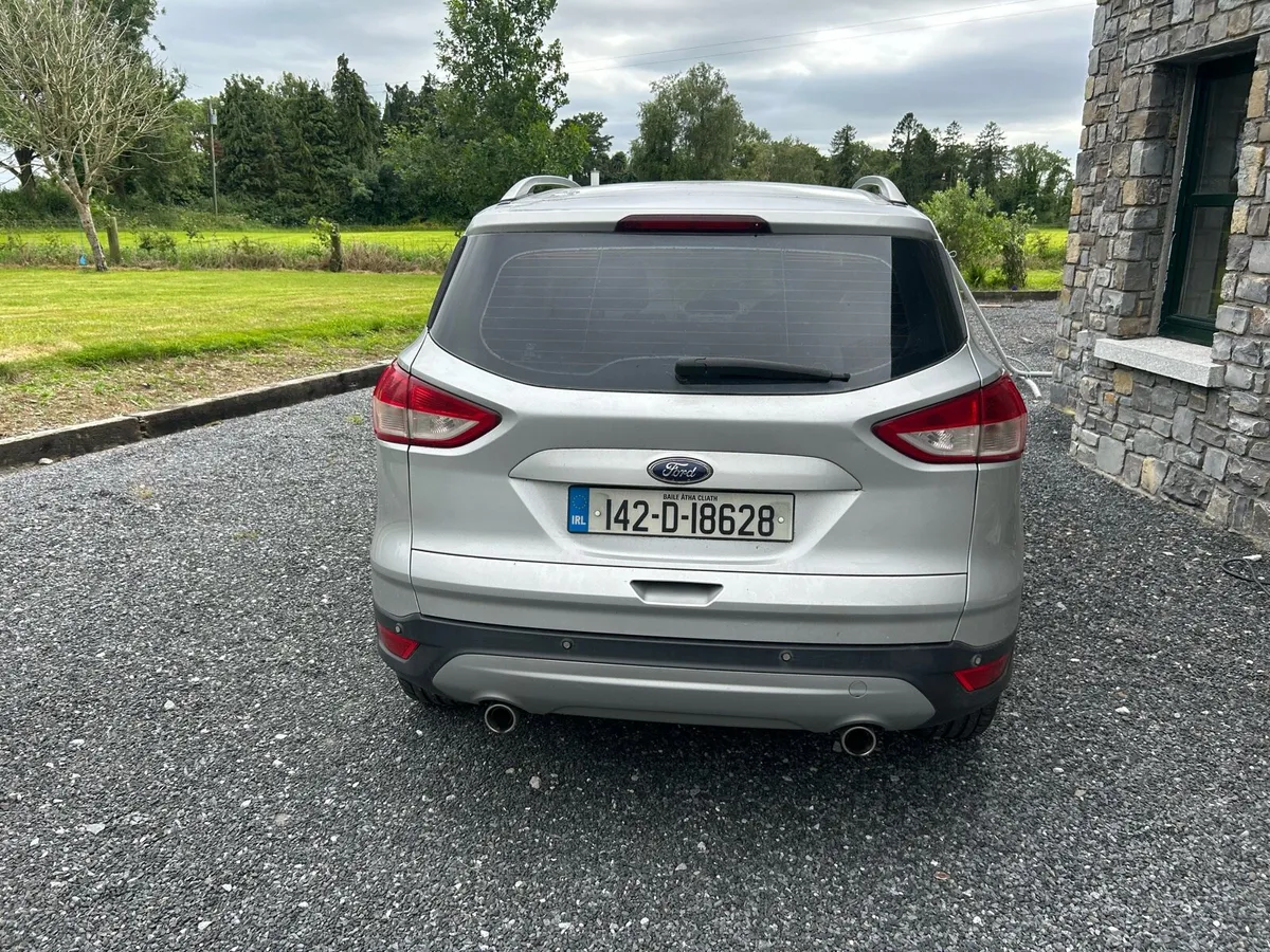 Commercial Ford Kuga - Image 4