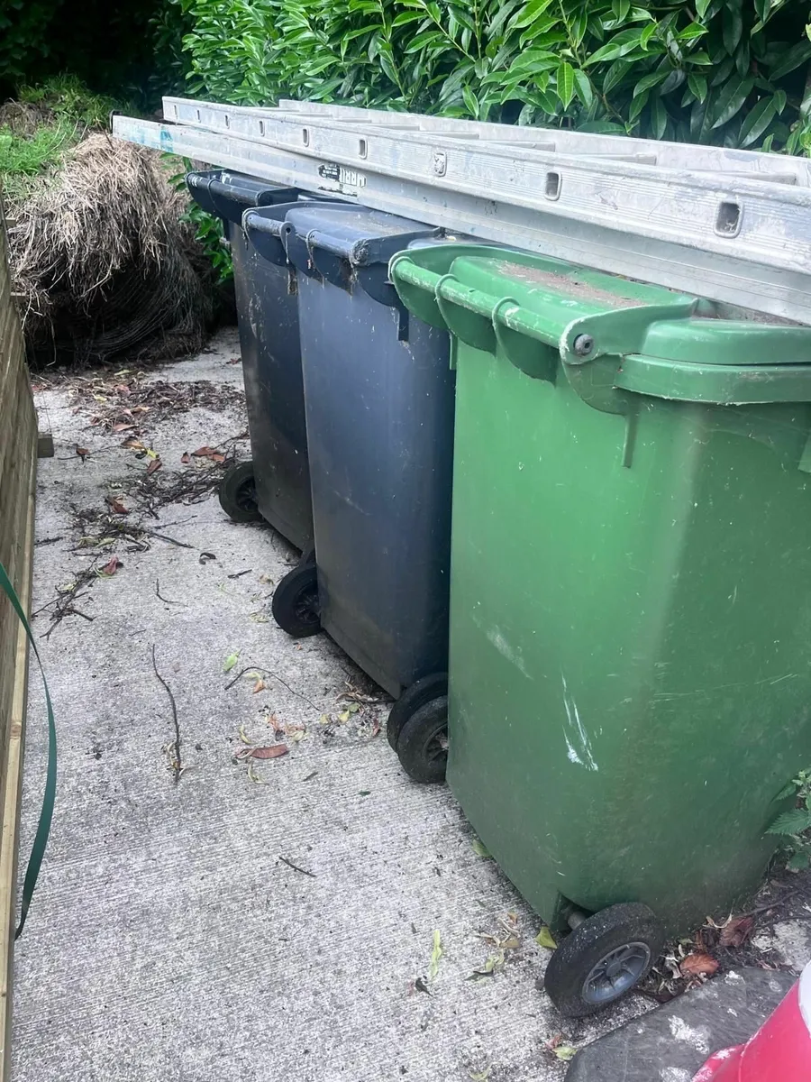Oil tank - Image 1