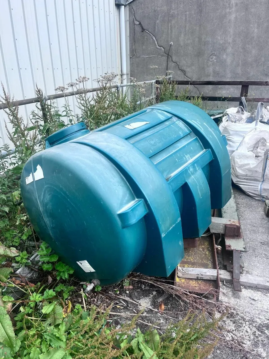 Oil tank - Image 2