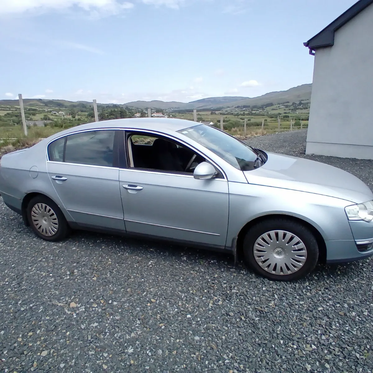 Volkswagen Passat 2006 - Image 1