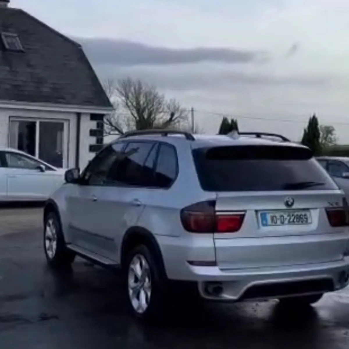 2010 BMW X5 (Please Read Add) - Image 2