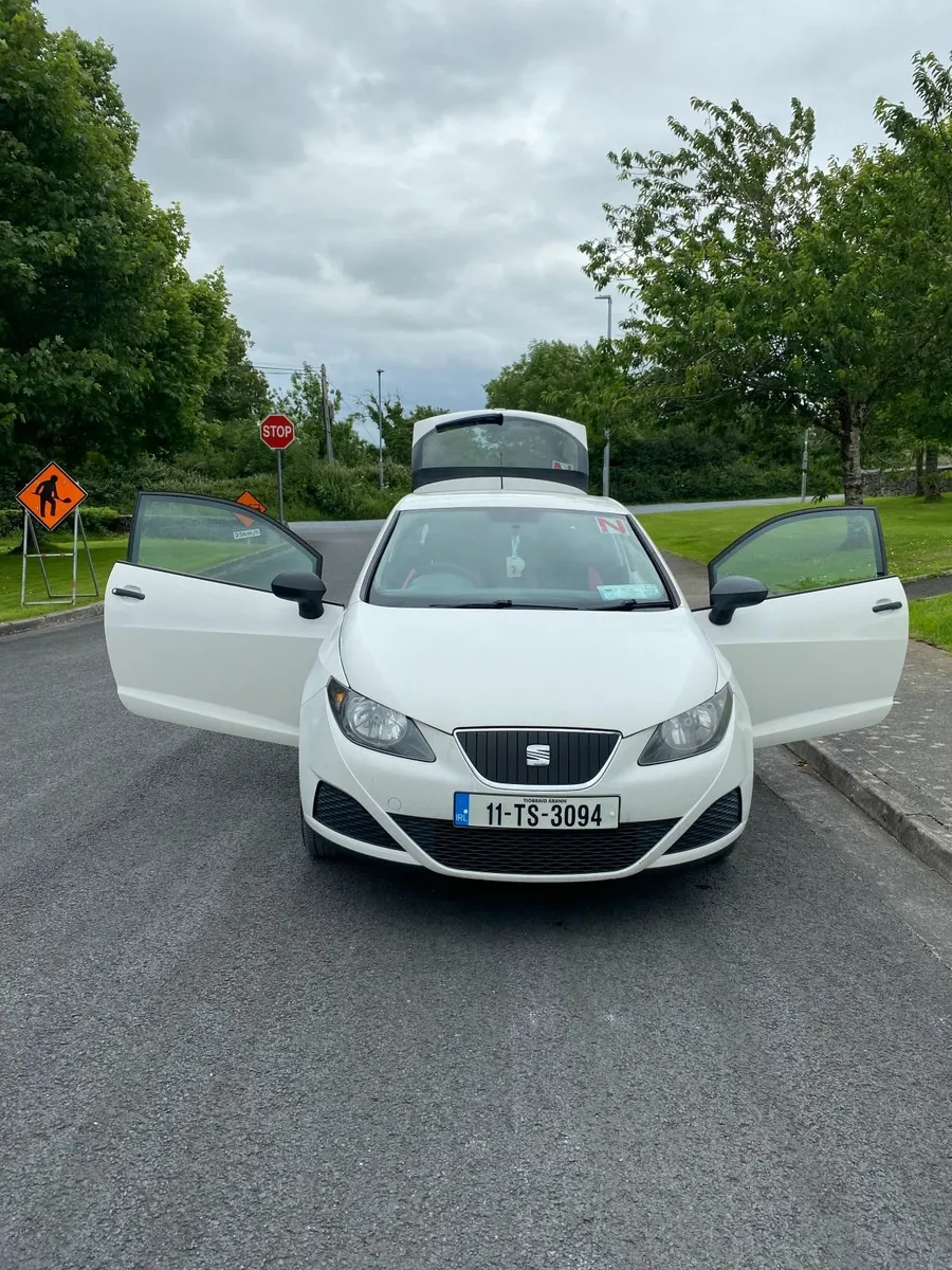 SEAT IBIZA 1.2 TDI CR ECOMOTIVE Sports Coupe 2011 - Image 2