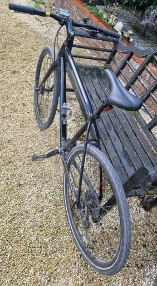 Giant Escape 0 Disc - ideal for road or gravel - Image 3