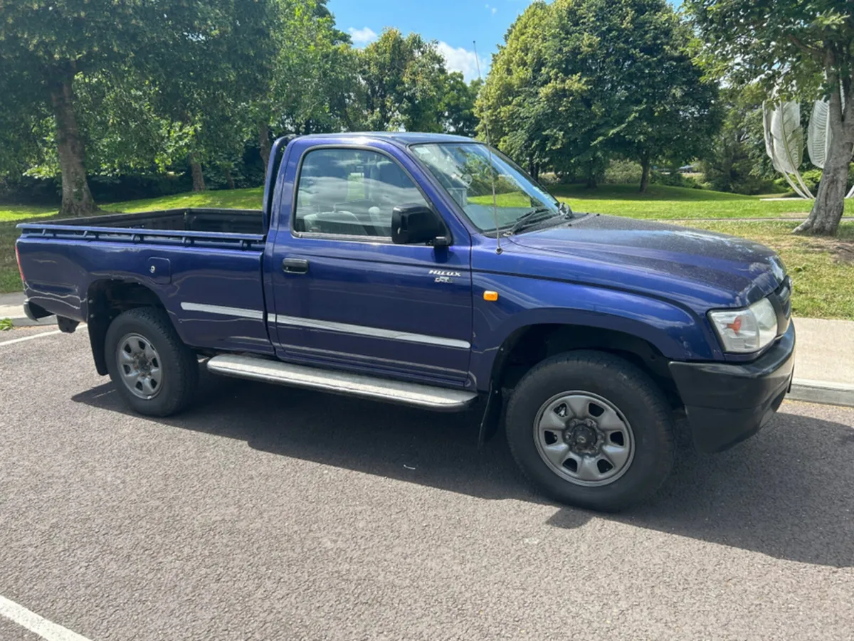 Toyota Hilux Brand NEW TEST 2.5D4D - Image 3