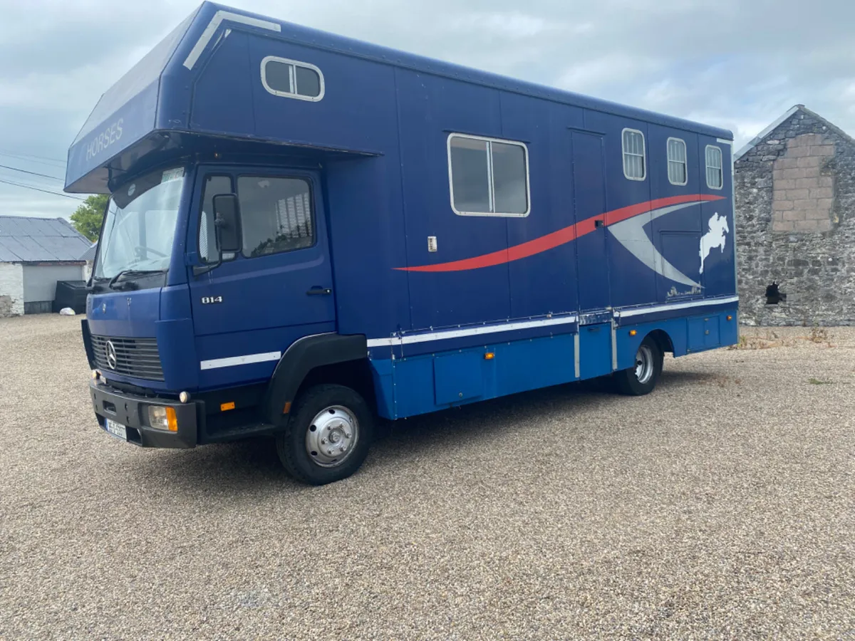 Mercedes-Benz Horse lorry / camper - Image 1