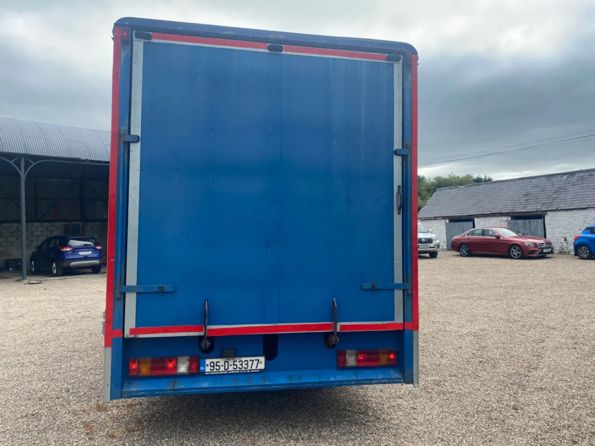 Mercedes-Benz Horse lorry / camper - Image 2