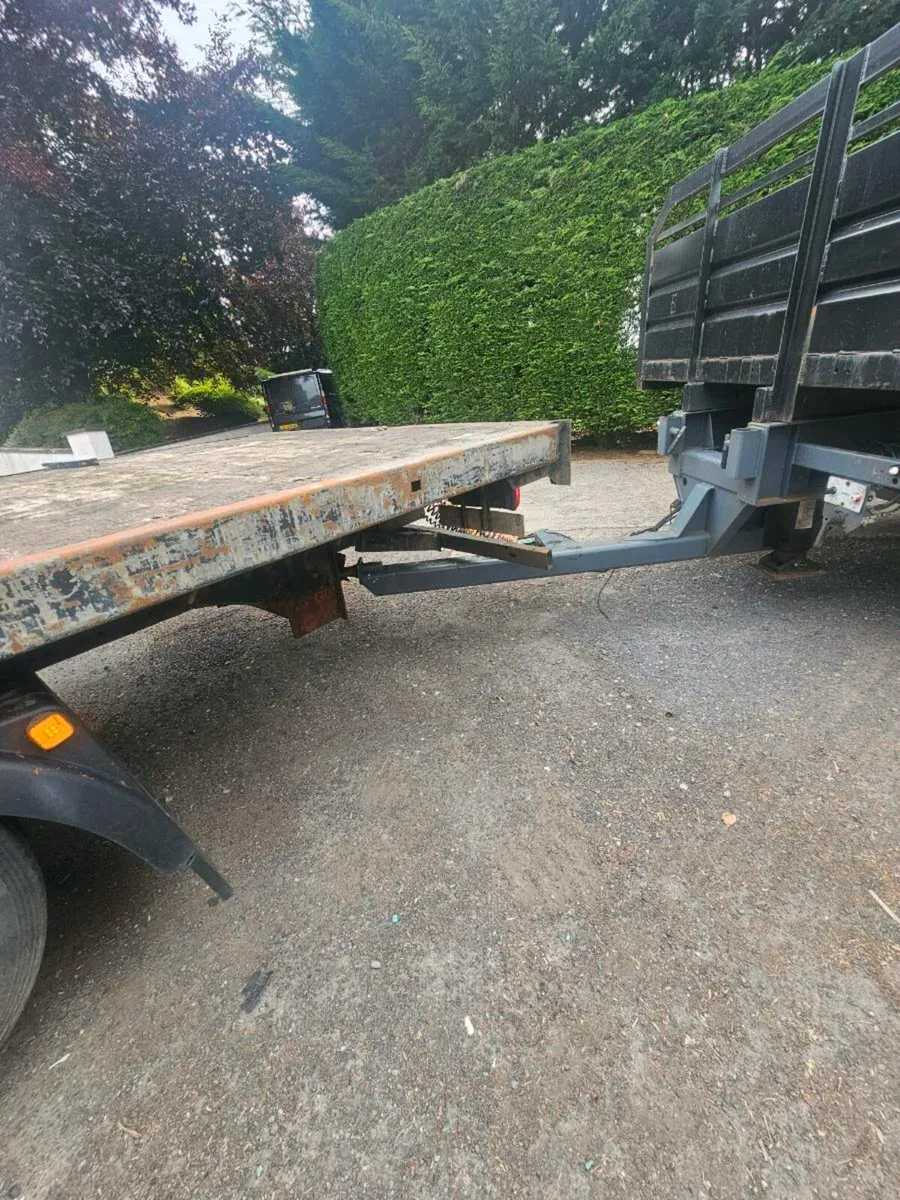 Man lorry and drag - Image 3