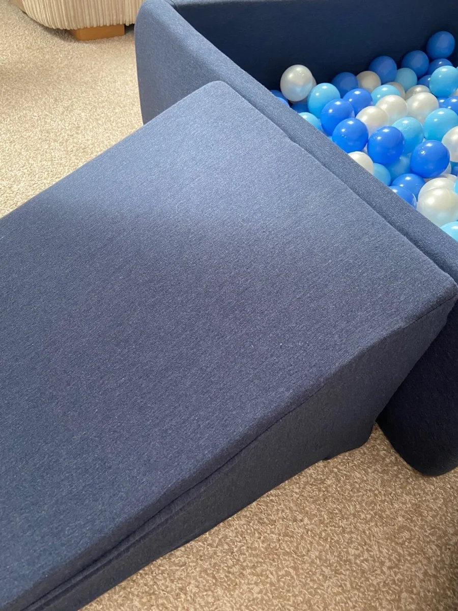 Ball pit - Image 2