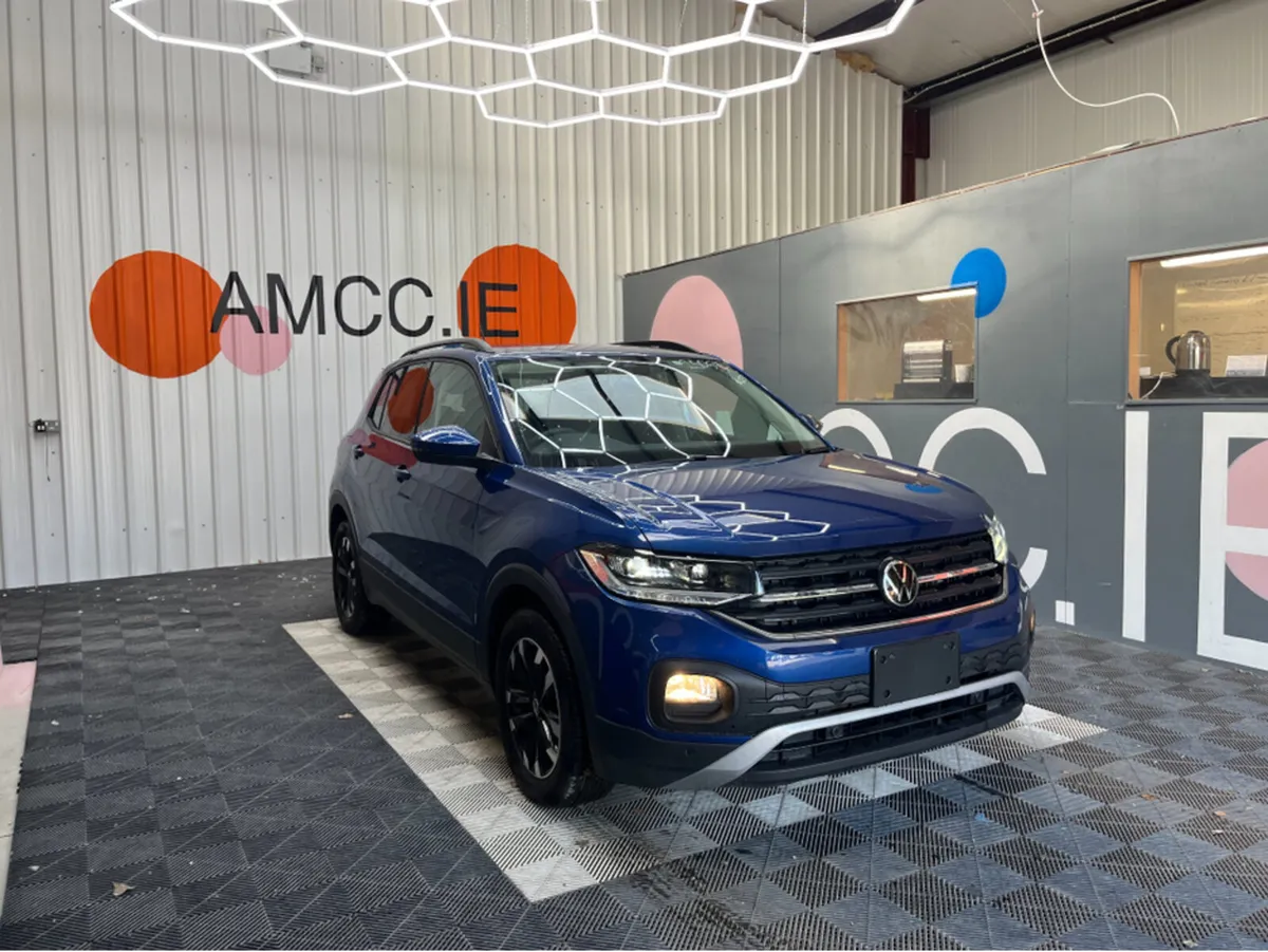 Volkswagen T-Cross 1.0 TSI ACTIVE / 7k KMs / REVER - Image 1