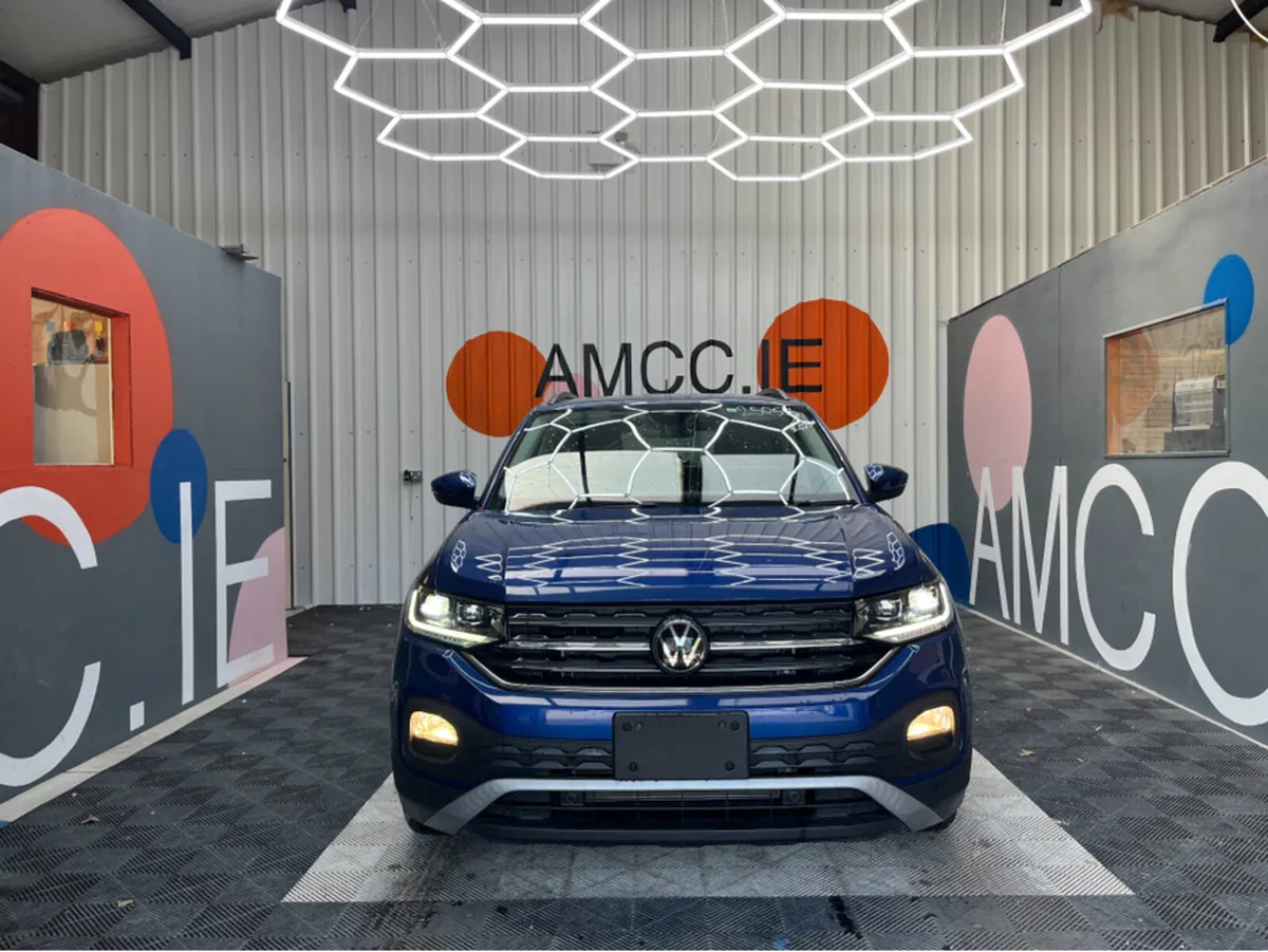 Volkswagen T-Cross 1.0 TSI ACTIVE / 7k KMs / REVER - Image 2