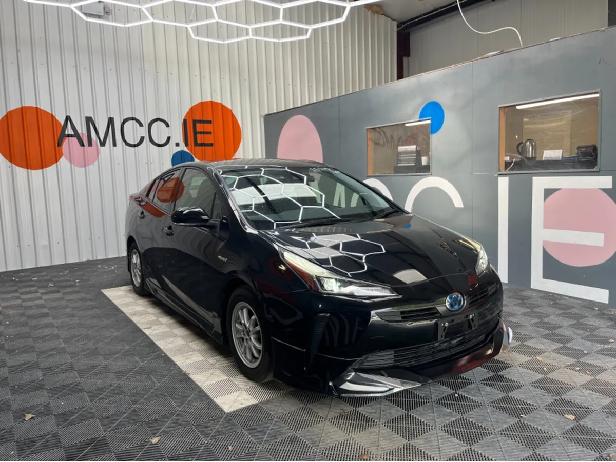 Toyota Prius 1.8 HYRBID / 94k KMs / REVERSE CAMERA - Image 1