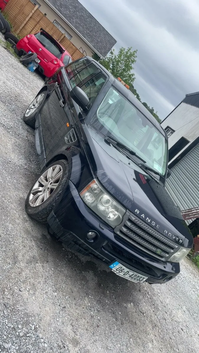Range Rover Sport - Image 1