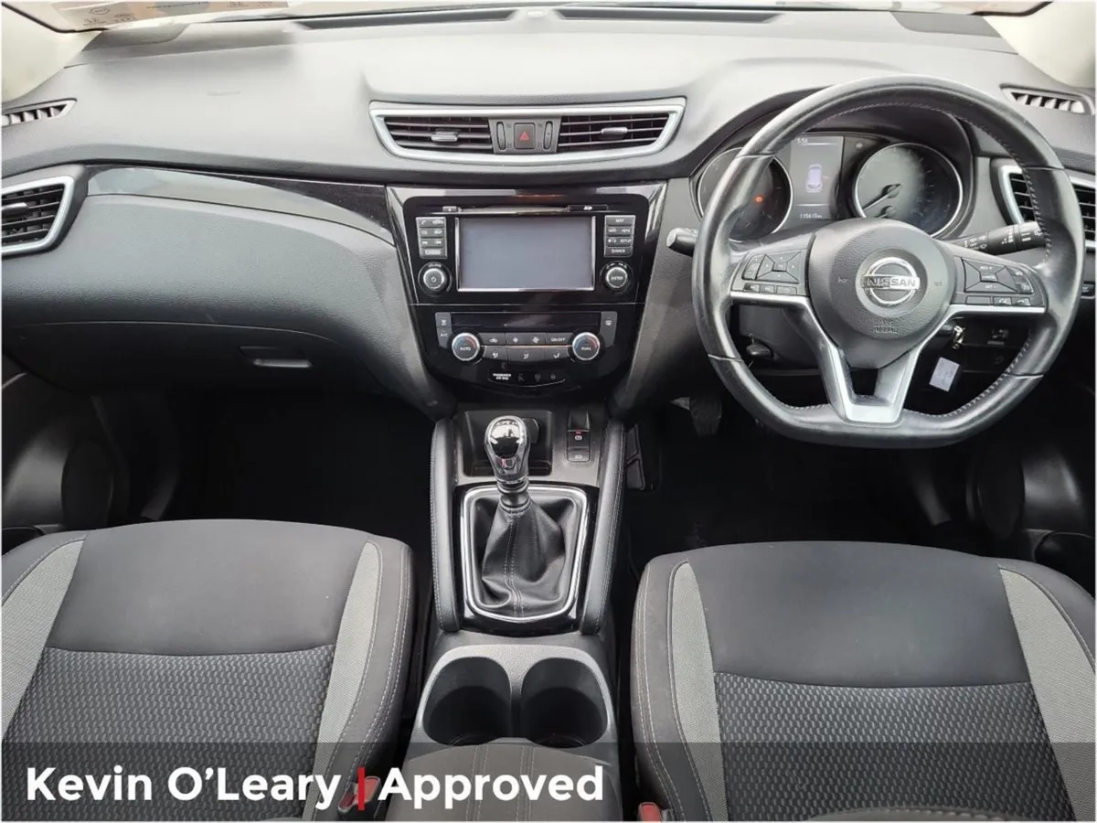 Nissan QASHQAI 1.5 DSL SV Pan Roof  Camera - Image 2