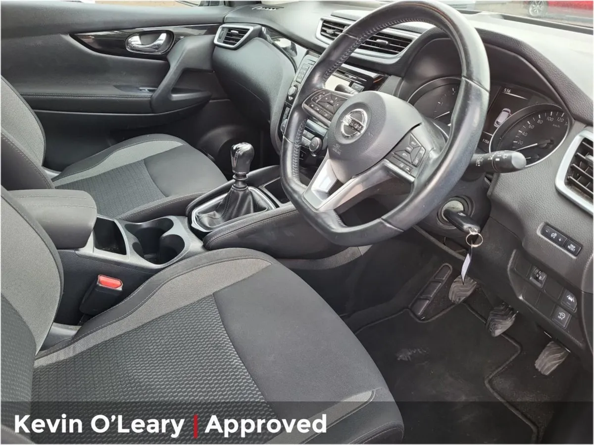 Nissan QASHQAI 1.5 DSL SV Pan Roof  Camera - Image 4