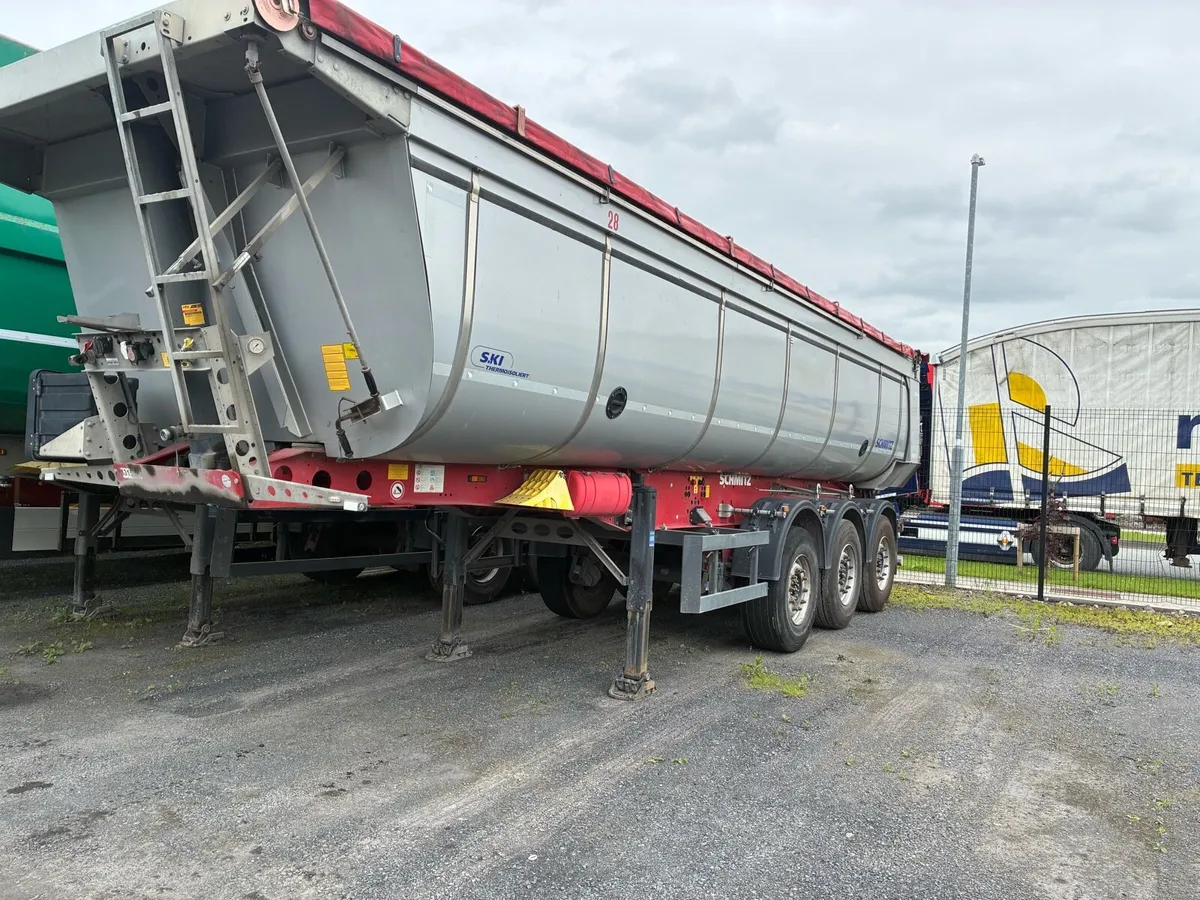 Tar Spec Schmitz Tipping Trailers - Image 4