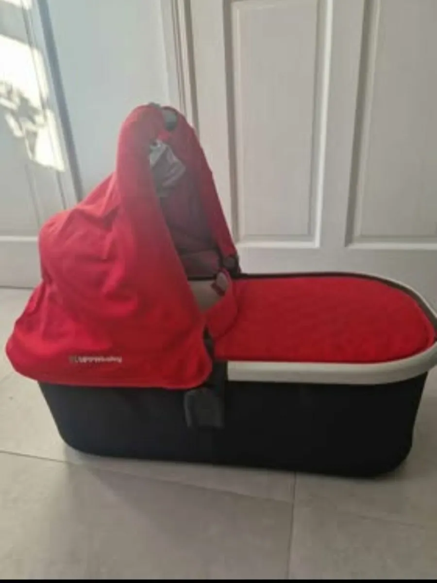 Uppa Baby Travel System in Red - Image 4