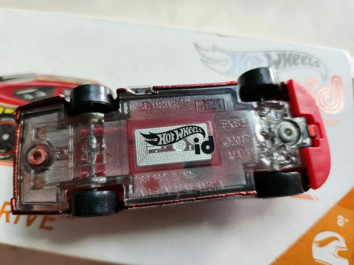 Hot Wheels ID Oval Drive car with box - Image 3