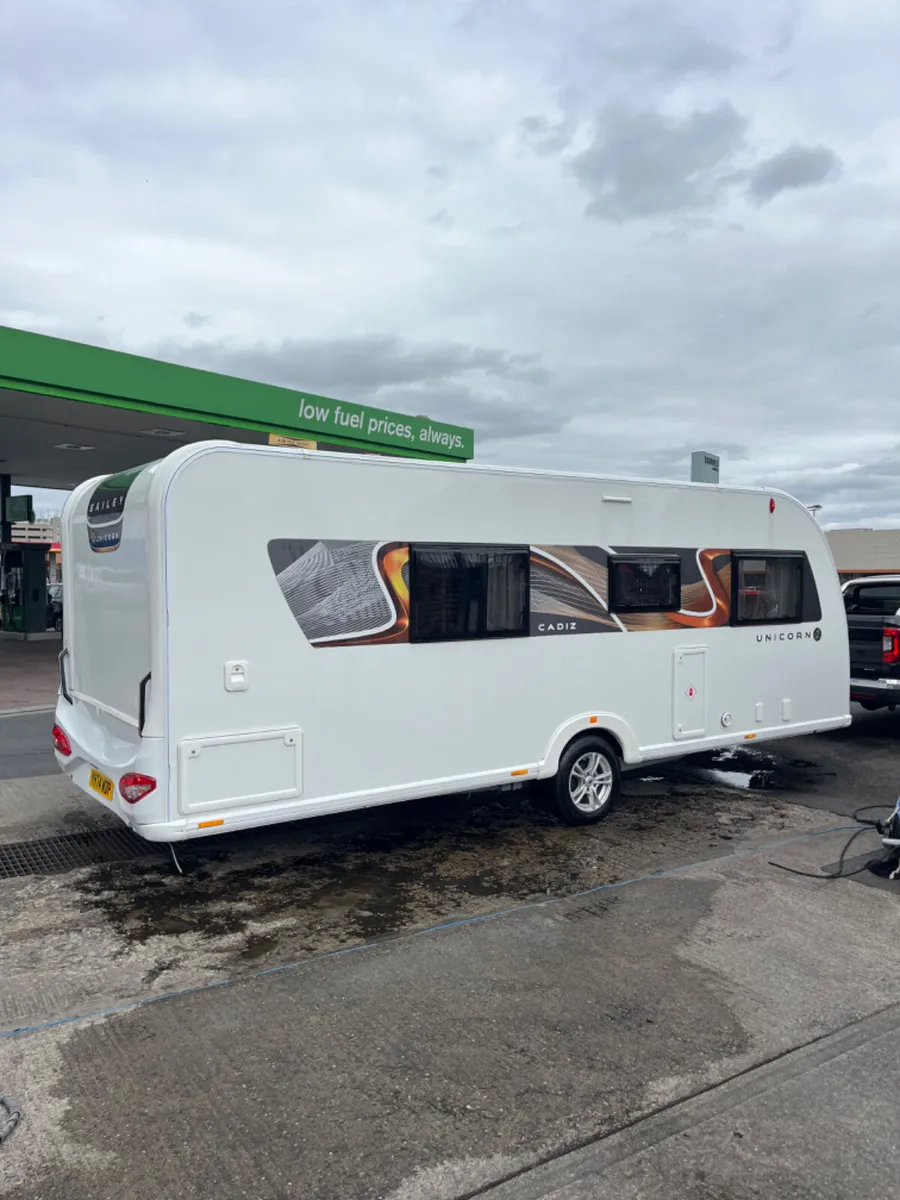 NEW Bailey Unicorn 4 Berth Caravan For Sale - Image 2