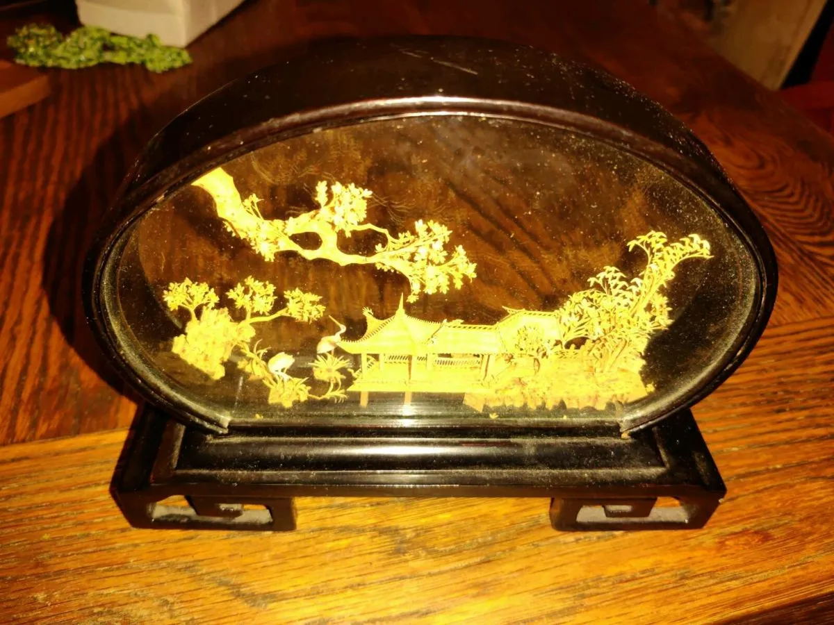 CHINESE MAHOGANY, Vintage Hand Carved Piece ! - Image 3