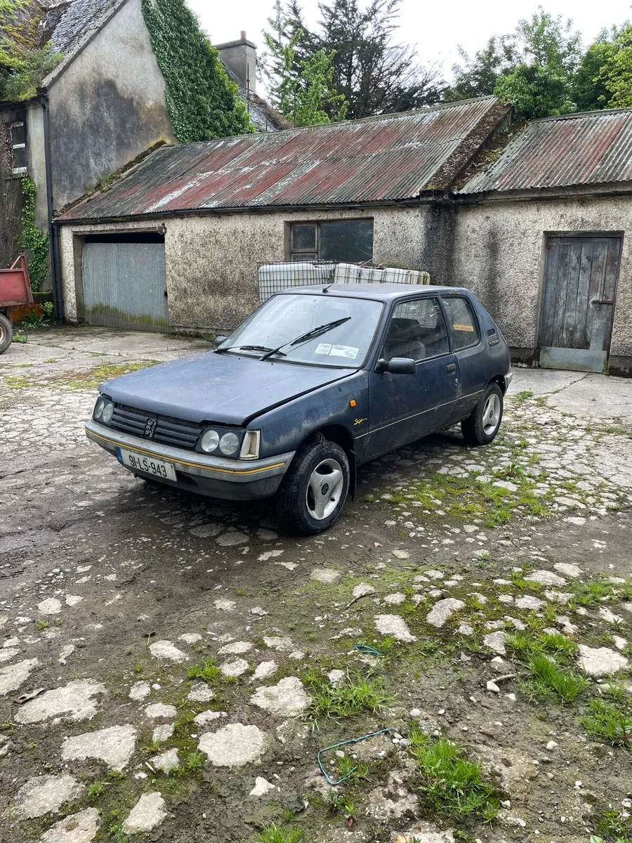 Peugeot 205 style - Image 1