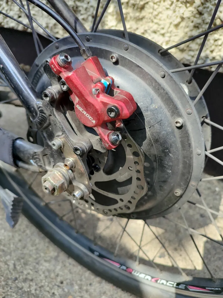 750 W hub drive ebike. - Image 4