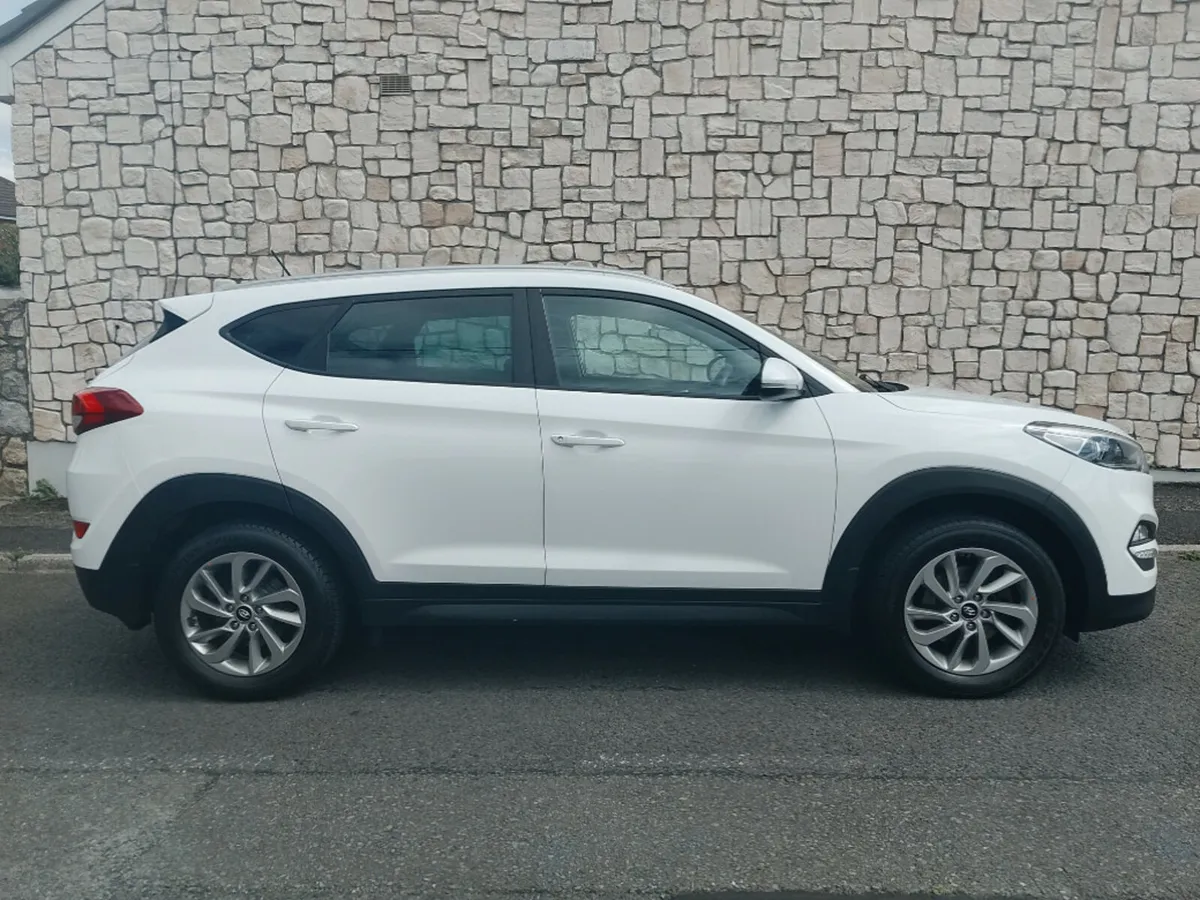 Hyundai Tucson Comfort Plus 5DR - Image 2