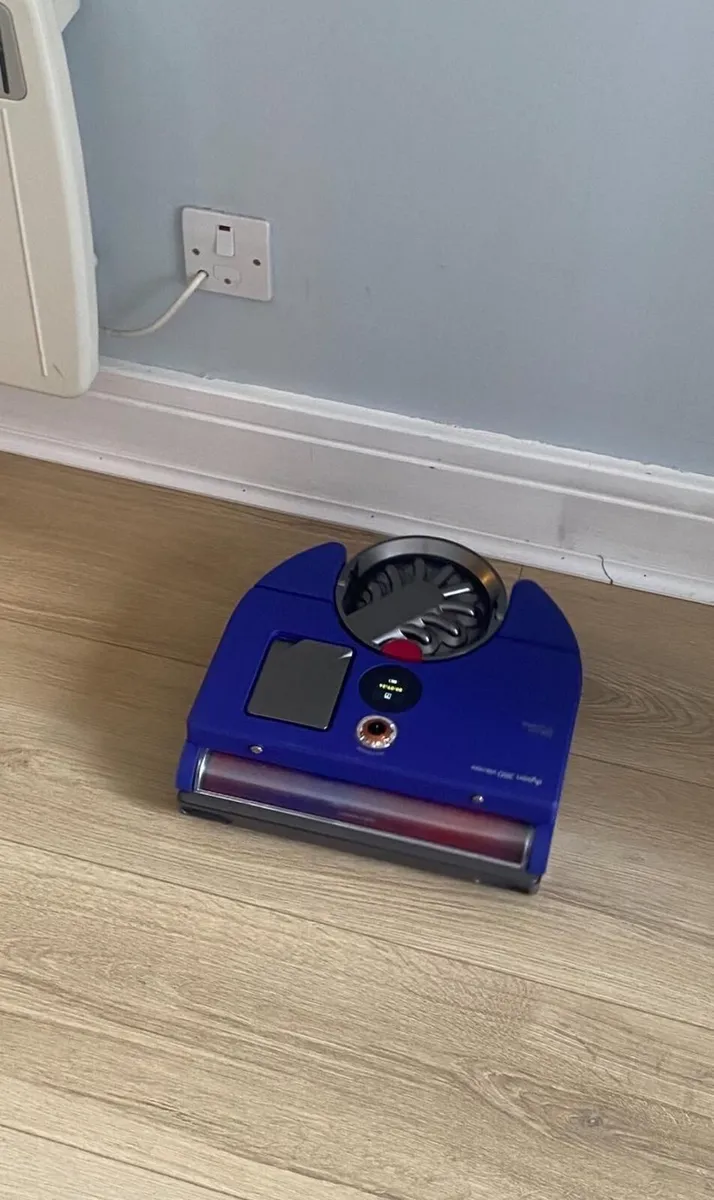 Dyson 360 Vis Nav Robot Vacuum - Image 2