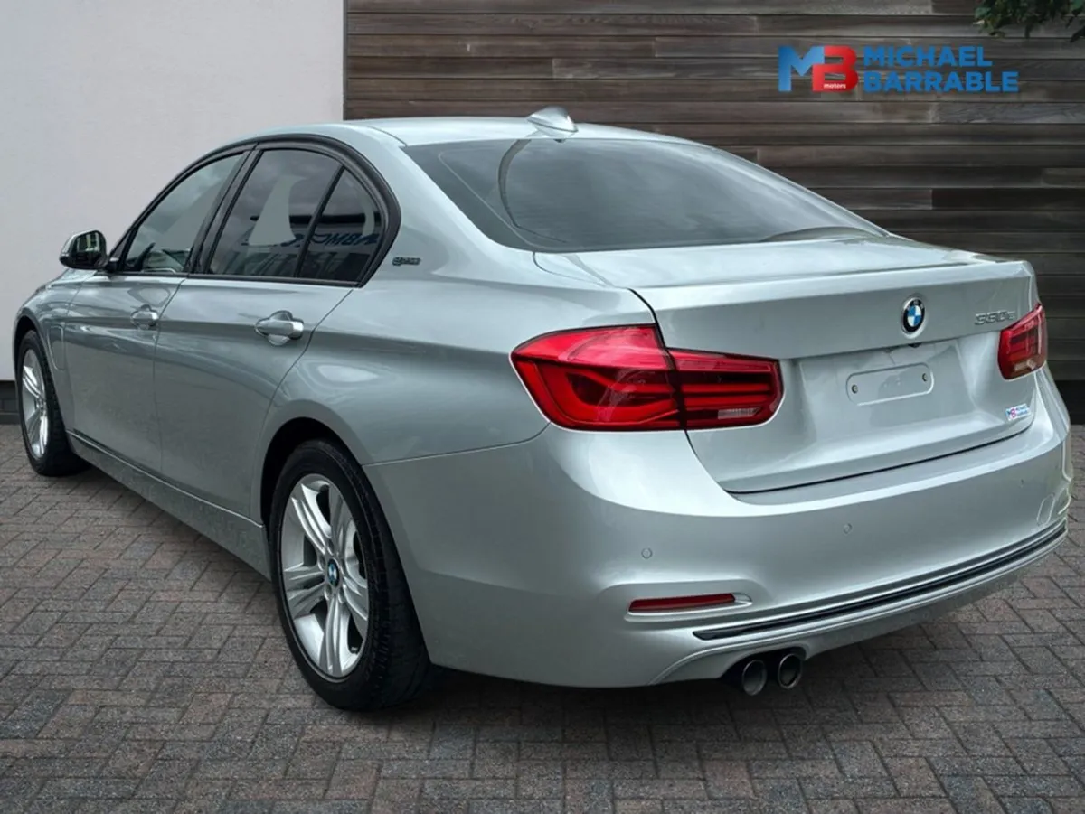 BMW 3 Series 2.0l Petrol Plug-in Hybrid - Image 4