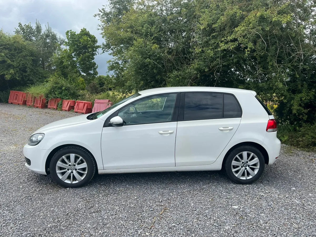 VW GOLF - Image 4