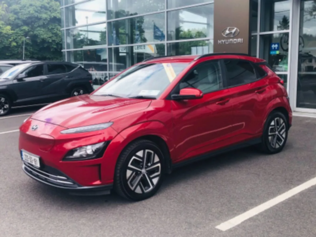 Hyundai Kona Premium EV 64kwh - Image 4
