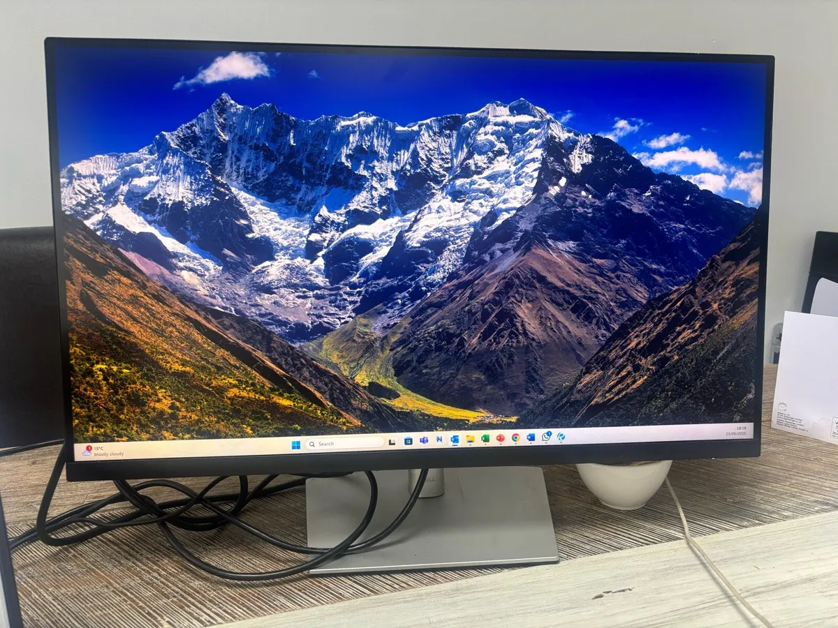 27” Dell Monitor - Image 2