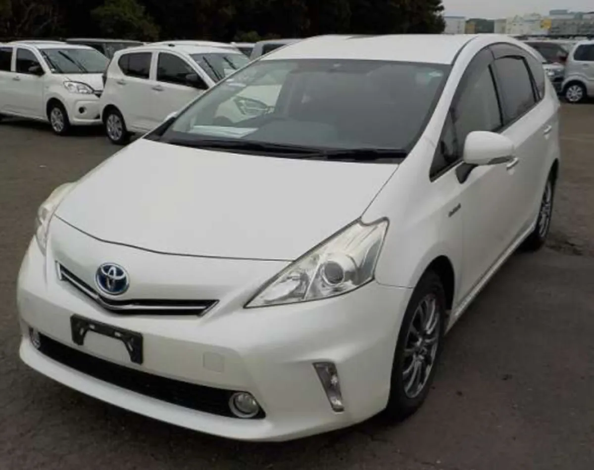 Prius Alpha 2014, Automatic, Warranty, Tax, NCT - Image 2